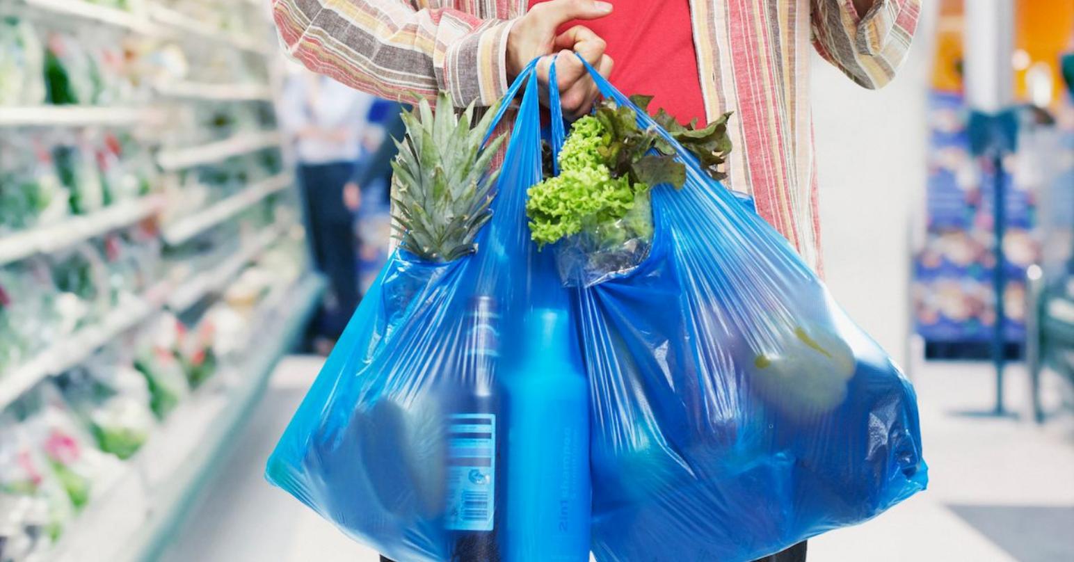 traditional retail - plastic grocery bags